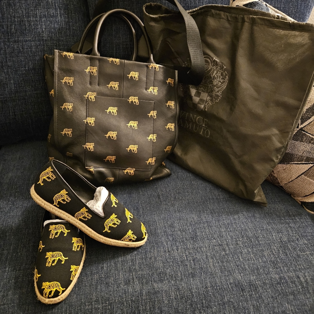 Shoes - Picture 3 of 4